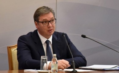 Vučić završio sastanak s vojnim vrhom, general Mojsilović se hitno uputio u Rašku