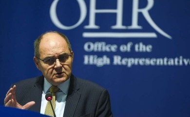 „Šmit neće oklijevati da preduzme određene mjere“ OHR osudio zaključke NS RS i naveo da je to direktno ugrožavanje ustavnog poretka BiH