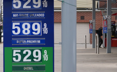 Trampov tim analizira „najcrnji scenario”: Šta ako nafta skoči na 200 dolara?