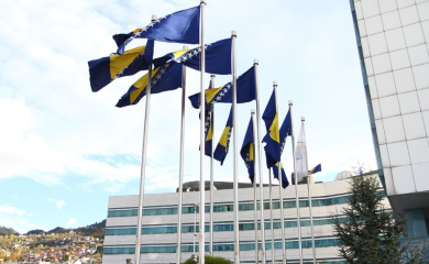 Izvršna, sudska i zakonodavna vlast na nivou BiH u raspadu