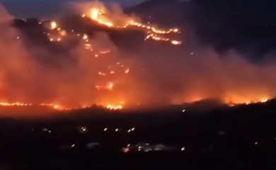 Vatrogasci nastavljaju bitku sa požarom kod Dubrovnika, vatra detonirala mine