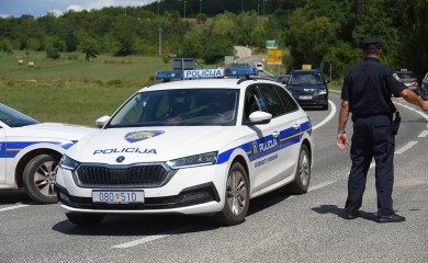 Putevi u Istri i dalje blokirani: Pronađena oteta žena, tragaju za otmičarem