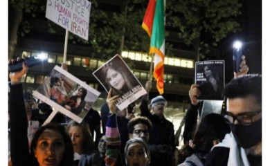 IRAN: Nastavljeni protesti desetu noć zaredom