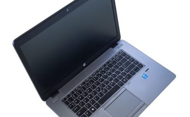 Spriječen šverc laptop računara i parfema vrijednih 55.000 evra