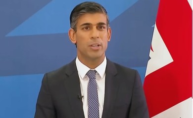 Britanci ismijali prvi premijerov govor: Sunak, trepni dva puta ako su te oteli