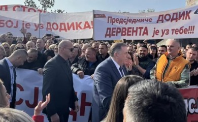 Odgođeno ročište predsjedniku Dodiku i Lukiću: Određen novi datum