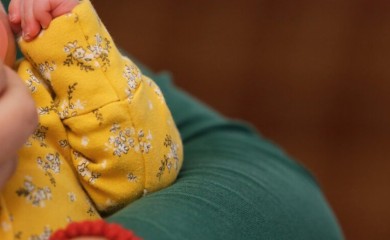 MAJKA UBILA DIJETE (2) Odsjekla bebi dio cucle i ugušila je, horor otkrio ujak