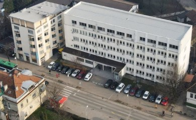 Sve zbog novca: Nakon svađe i tuče puncu zabio sjekiru u glavu