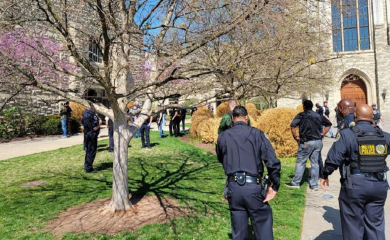 Pucnjava u školi u Nešvilu ostavila više žrtava (VIDEO)