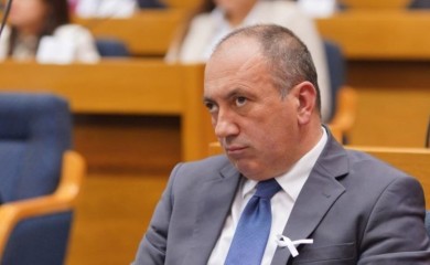 Crnadak pred sutrašnju skupštinu: Niko nije važniji od Republike Srpske, otvaramo raspravu zašto se ne sprovode odluke parlamenta