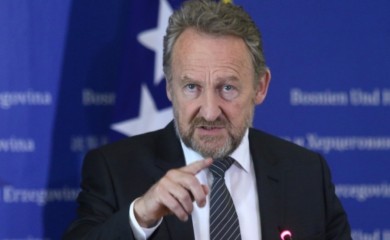 IZETBEGOVIĆ: Ustupci SNSD-u i HDZ-u tek slijede
