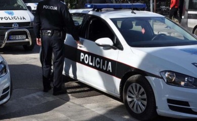 Opelom sletio s puta i poginuo