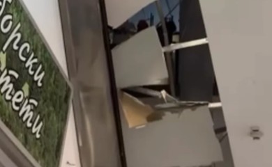 Dramatične scene u tržnom centru u Zemunu nakon što se obrušila krovna konstrukcija