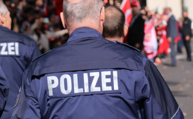 NJEMAČKA: Policija pretresla jahtu ruskog biznismena Usmanova