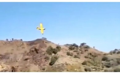 ITALIJA: Kanader gasio požar i srušio se na Etnu