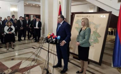 Dodik poziva građane Srpske: Dođite da zajedno proslavimo Dan Republike