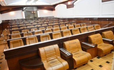 “Dolazi i odlazi ko kada hoće”: Sjednica banjalučke Skupštine prekinuta, a nije ni počela kako treba