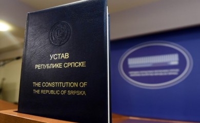 Danas 34 godine od proglašenja prvog Ustava Republike Srpske
