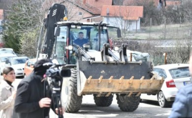Da srce pukne! Poznato zašto je bager ispred kuće gdje je nestala mala Danka