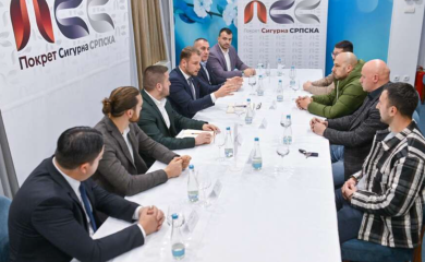 „SNAŽNO“ POJAČANJE" Profesor koji je u Han Pijesku pretukao dijete član je Stanivukovićevog pokreta