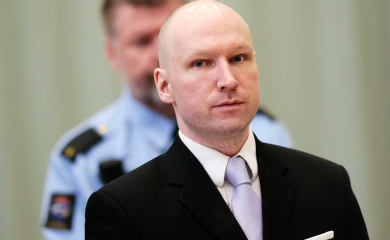 Masovni ubica Brejvik ponovo mijenja ime u registru