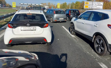 "Čovjek vozi 130 na sat. Pazite se": Jezivo upozorenje na grupama za vozače prije nesreće kod Rume, tri osobe stradale
