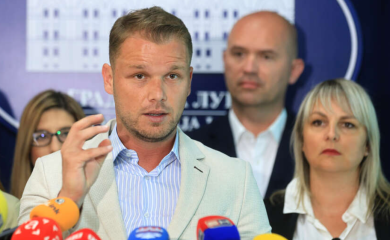 "SNSD ŠIRI NEISTINE" Iz PDP tvrde da Stanivuković i saradnici NISU KUPOVALI STANOVE NOVCEM IZ GRADSKE KASE, najavljuju tužbe