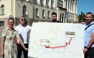 Mještani Česme ispred Gradske uprave, traže rekonstrukciju glavne saobraćajnice