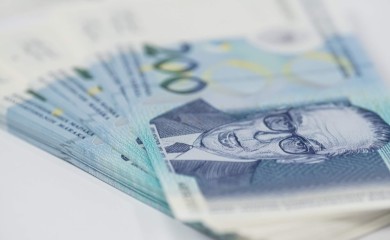 Petorka osumnjičena za zloupotrebu "tešku" više od pola miliona