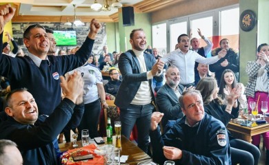 Pauza zbog “Orlova”: Evo kako navijaju zaposleni u Gradskoj upravi