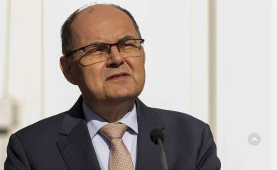 Čekajući Šmita: Domaći lideri ponovo bez dogovora, Nijemac tajanstveno miran