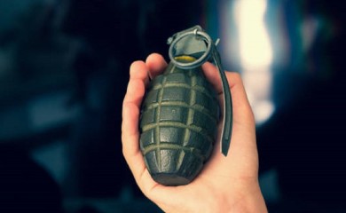 Korisnik staračkog doma aktivirao ručnu bombu, dvoje stradalih