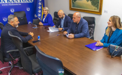 BIHAĆ: Škole će dobiti 600 laptopa