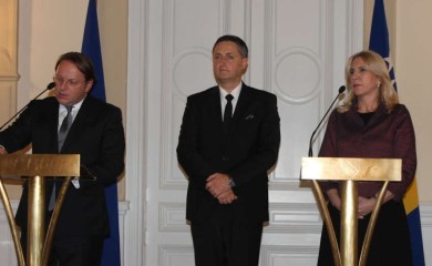 Evo zašto se član Predsjedništva BiH nije pojavio na konferenciji za novinare sa Varheljijem