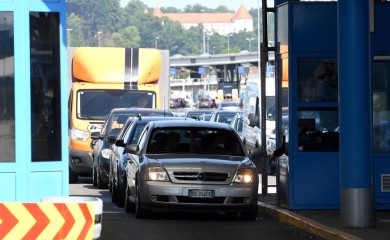 Gužve na granicama BiH