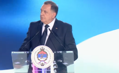 Dodik: Srpska ulaže u obrazovanje i znanje