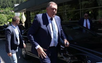 Dodik: Odluka o Ustavnom sudu BiH odgovor na izbacivanje Srba