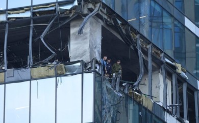 Snimljen trenutak udara drona u zgradu usred Moskve