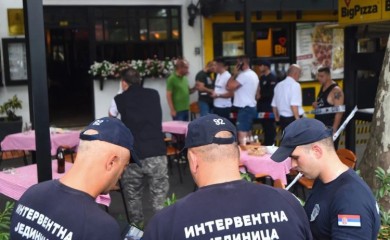 Uhapšen napadač u Beogradu: Ljekari se policajcu bore za život