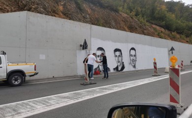 Oslikava se mural za četvoricu nastradalih mladića u Užicu