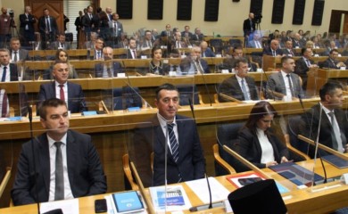 Bivši poslanici i ministri glavni aduti za Vijeće naroda