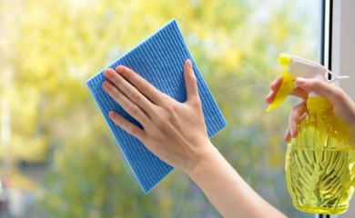 Čistila prozore zgrade Ministarstva: Radnica pala sa sedmog sprata