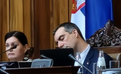UMORAN: Predsjednik Skupštine Srbije zaspao na sjednici