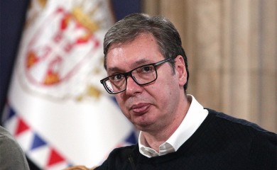 Vučić: Pozivam na mir