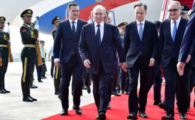 Presedan u Kini: Putinov automobil sa kineskim registarskim tablicama (FOTO)