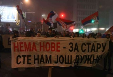"Nema nove godine, za staru ste nam još dužni" Studenti u Beogradu i Novom Sadu  2025. dočekali u POTPUNOJ TIŠINI, odali počast stradalima