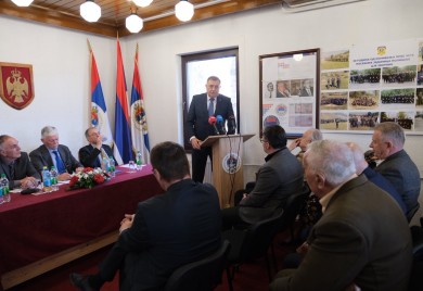 Dodik: Uvijek i iznova braniti temelje Republike