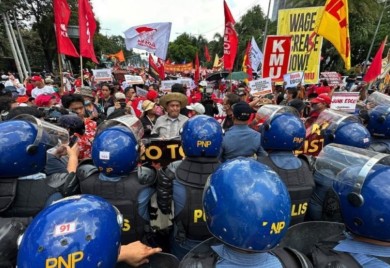Kako se Prvi maj obilježava u svijetu: Od prepunih ulica do rituala na livadi FOTO