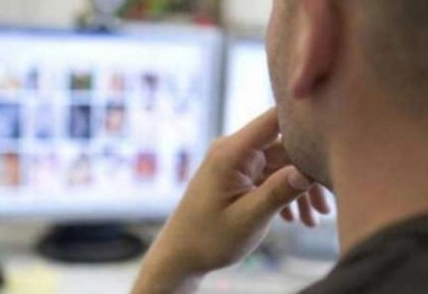 Muškarac tražio novac: Prijetio da će objaviti eksplicitne fotografije