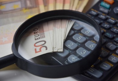 ZADUŽENJA RASTU: Građani RS dužni skoro tri milijarde KM